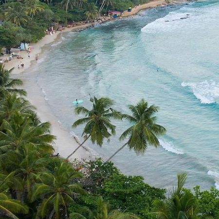 Ronaya Surf Waves Villa ดิคเวลลา ภายนอก รูปภาพ