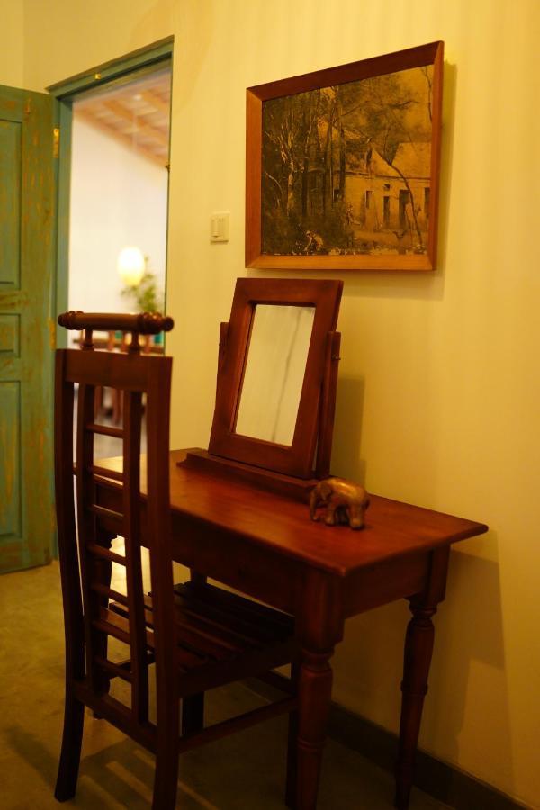 Ronaya Surf Waves Villa ดิคเวลลา ภายนอก รูปภาพ