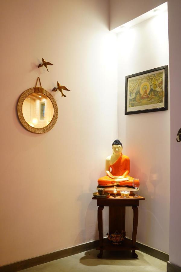 Ronaya Surf Waves Villa ดิคเวลลา ภายนอก รูปภาพ