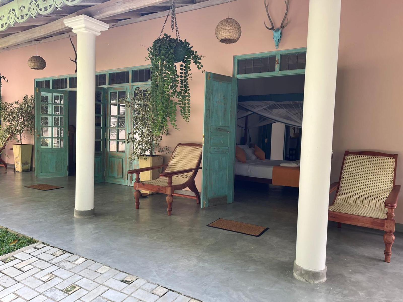 Ronaya Surf Waves Villa ดิคเวลลา ภายนอก รูปภาพ