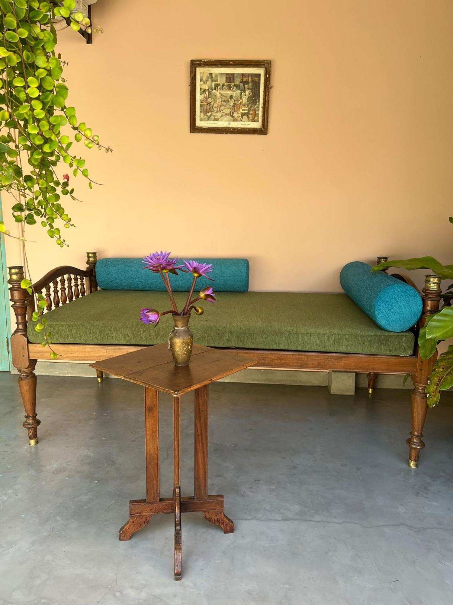 Ronaya Surf Waves Villa ดิคเวลลา ภายนอก รูปภาพ